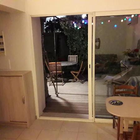 Apartment Jardin En Ville *